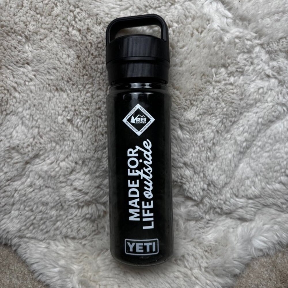 Yeti Yonder 25oz Water Bottle Charcoal Clear w/Chug Cap REI Membership Exclusive